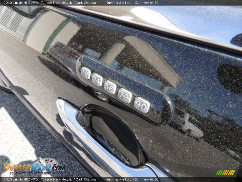 2010 Lincoln MKZ AWD Tuxedo Black Metallic / Dark Charcoal Photo #3