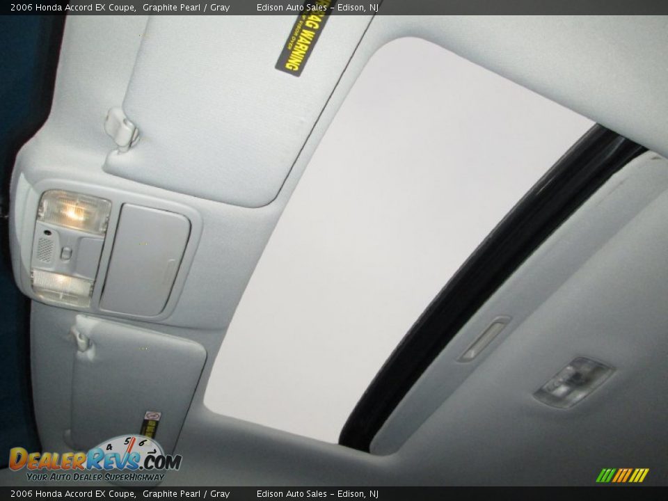 Sunroof of 2006 Honda Accord EX Coupe Photo #18