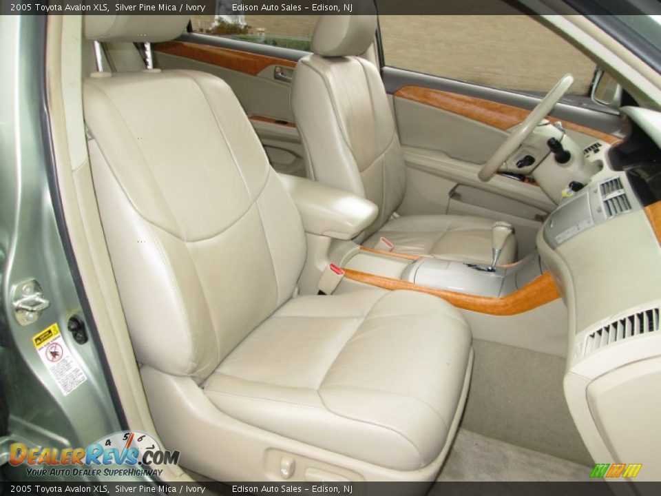 Ivory Interior - 2005 Toyota Avalon XLS Photo #14