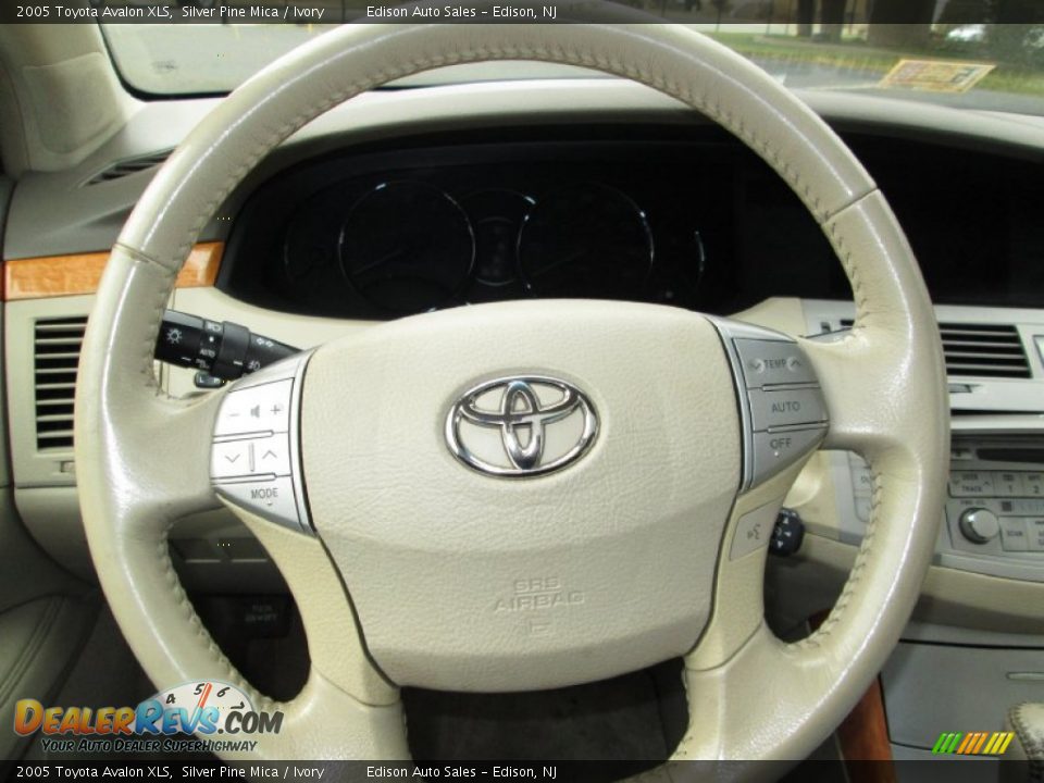 2005 Toyota Avalon XLS Steering Wheel Photo #22
