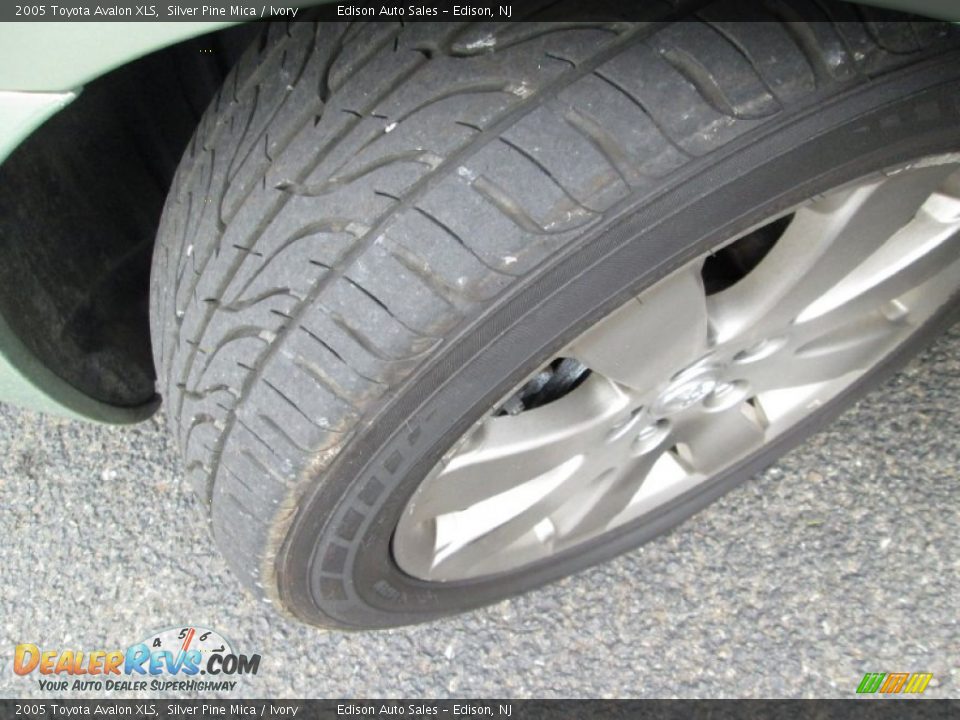 2005 Toyota Avalon XLS Silver Pine Mica / Ivory Photo #31
