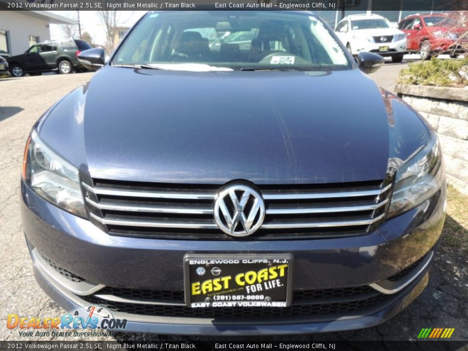 2012 Volkswagen Passat 2.5L SE Night Blue Metallic / Titan Black Photo #2