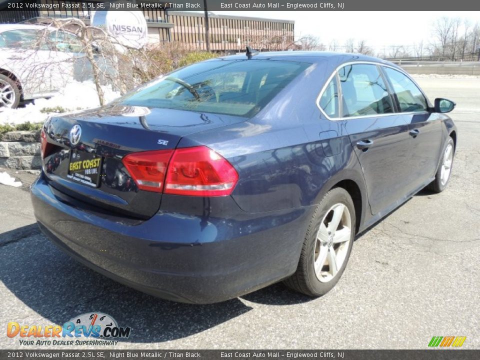 2012 Volkswagen Passat 2.5L SE Night Blue Metallic / Titan Black Photo #4
