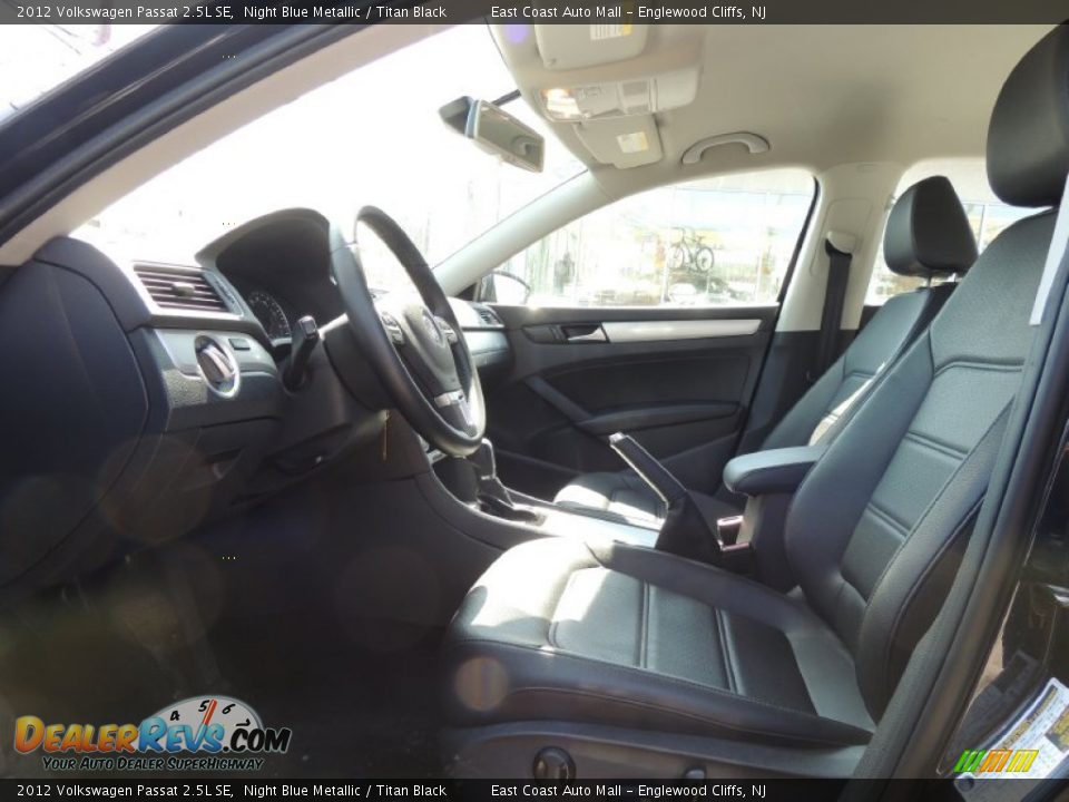 2012 Volkswagen Passat 2.5L SE Night Blue Metallic / Titan Black Photo #12