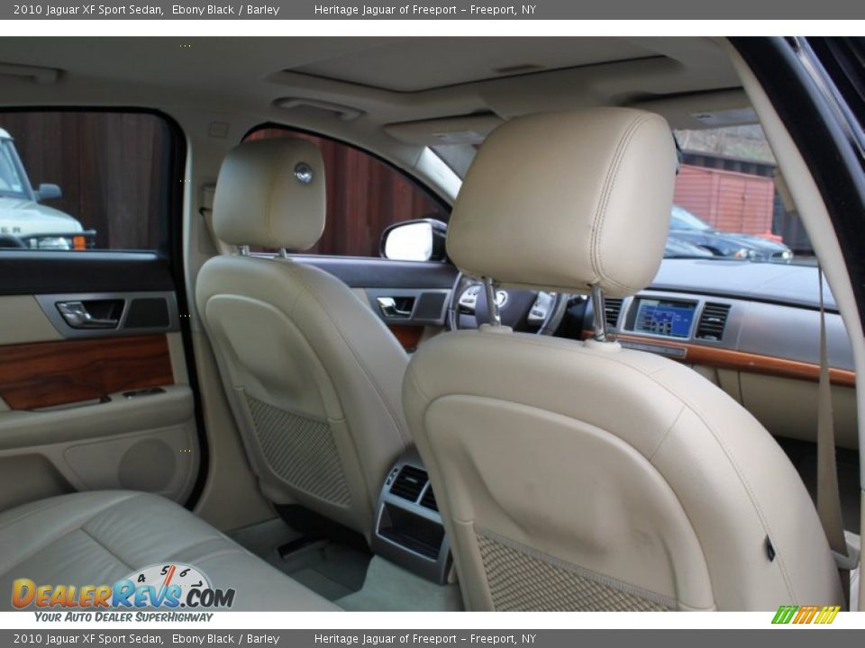 2010 Jaguar XF Sport Sedan Ebony Black / Barley Photo #15