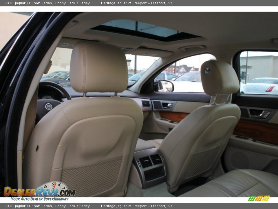 2010 Jaguar XF Sport Sedan Ebony Black / Barley Photo #18