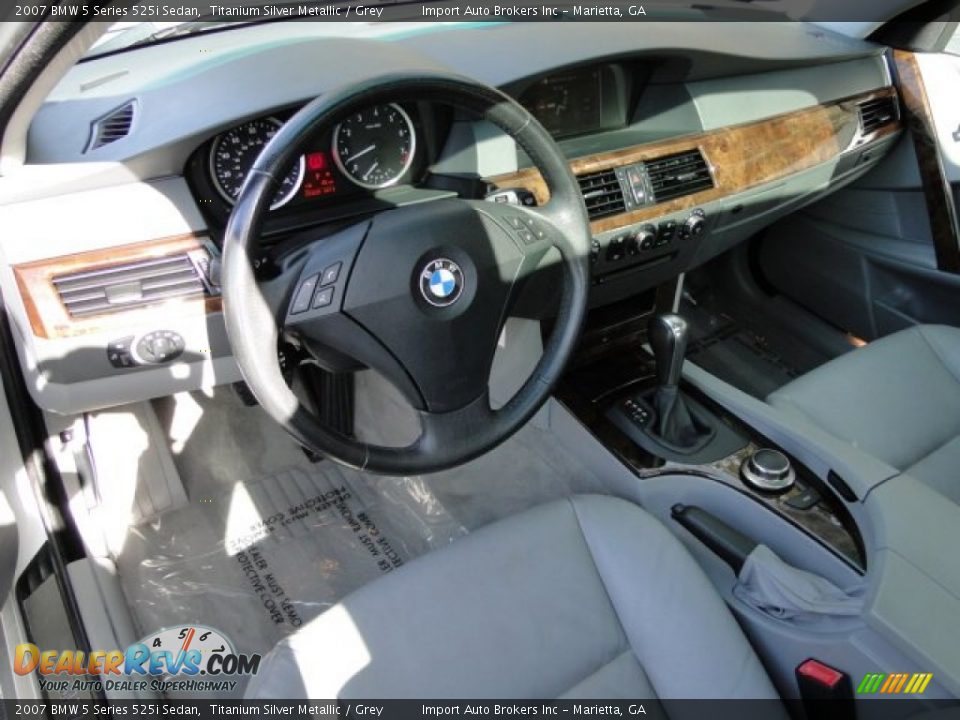 2007 BMW 5 Series 525i Sedan Titanium Silver Metallic / Grey Photo #18