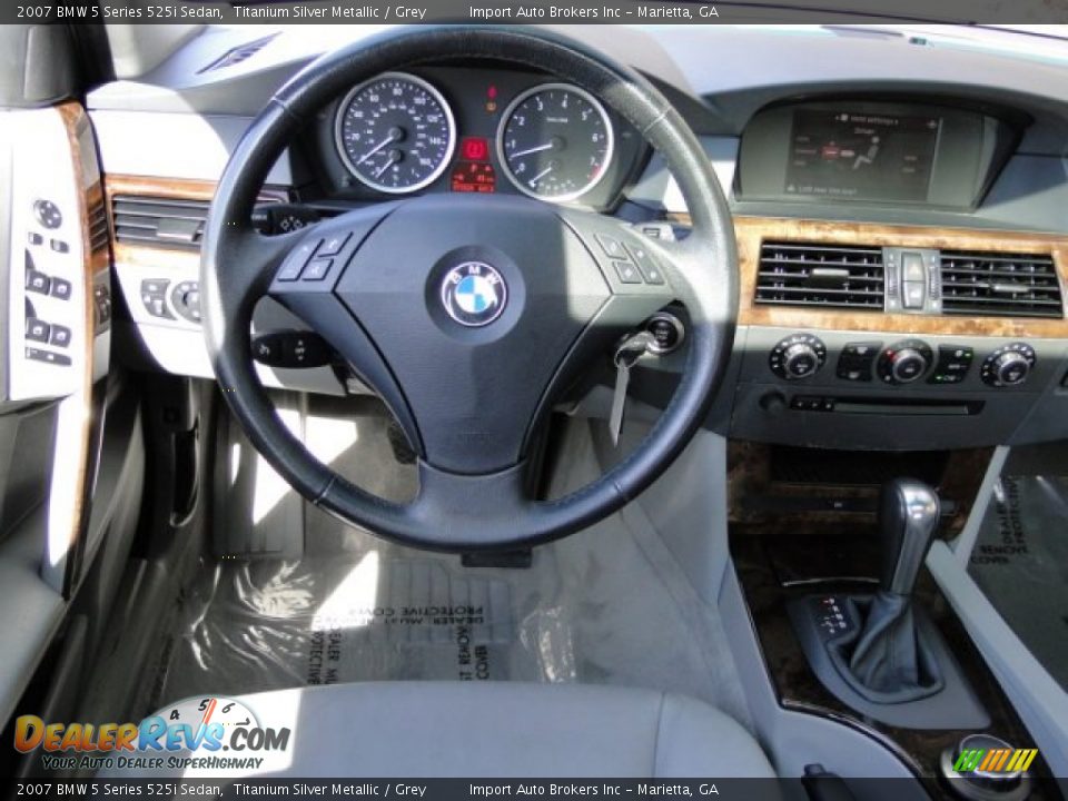 2007 BMW 5 Series 525i Sedan Titanium Silver Metallic / Grey Photo #19