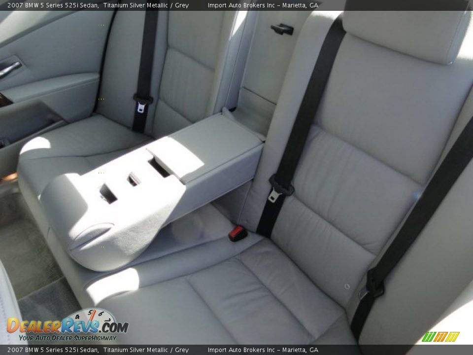 2007 BMW 5 Series 525i Sedan Titanium Silver Metallic / Grey Photo #24