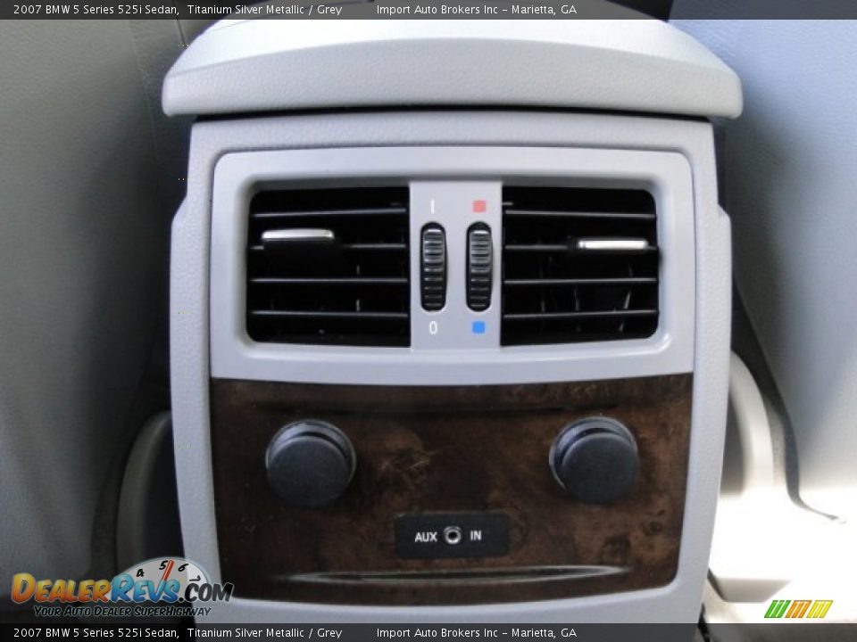 2007 BMW 5 Series 525i Sedan Titanium Silver Metallic / Grey Photo #26