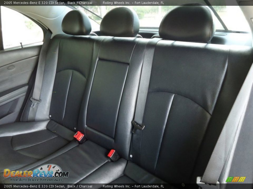2005 Mercedes-Benz E 320 CDI Sedan Black / Charcoal Photo #10