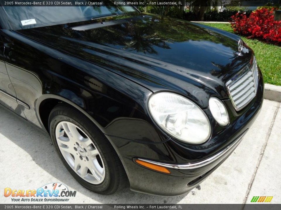 2005 Mercedes-Benz E 320 CDI Sedan Black / Charcoal Photo #17