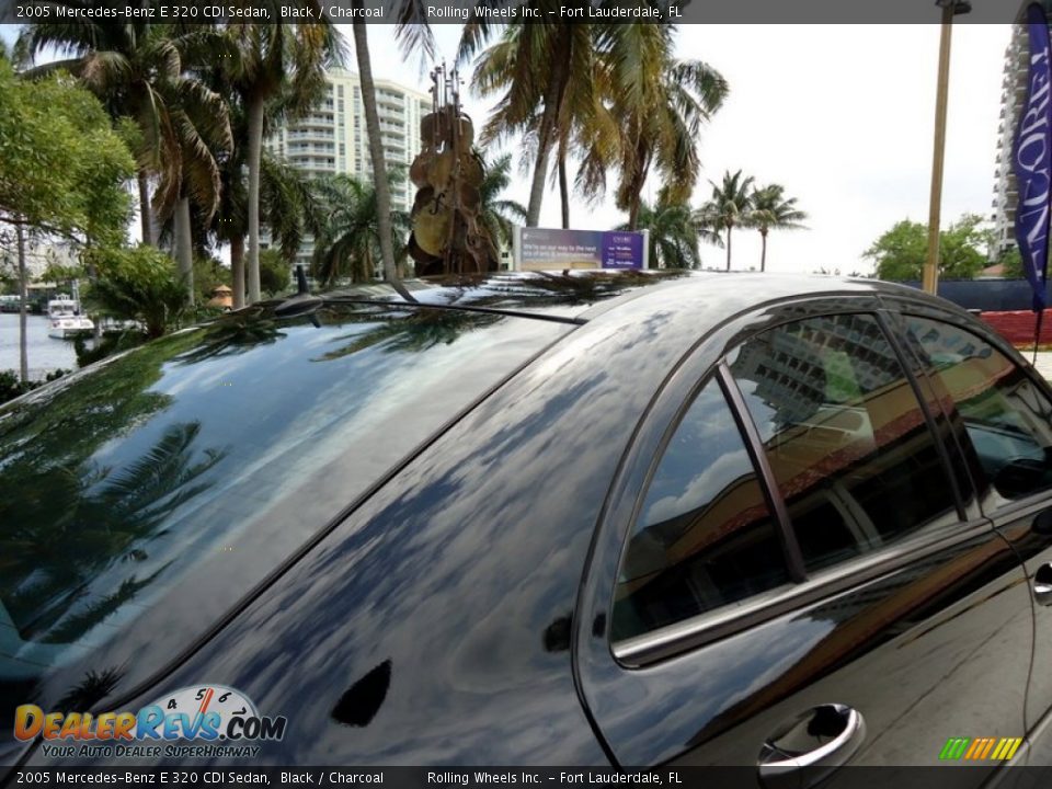 2005 Mercedes-Benz E 320 CDI Sedan Black / Charcoal Photo #21