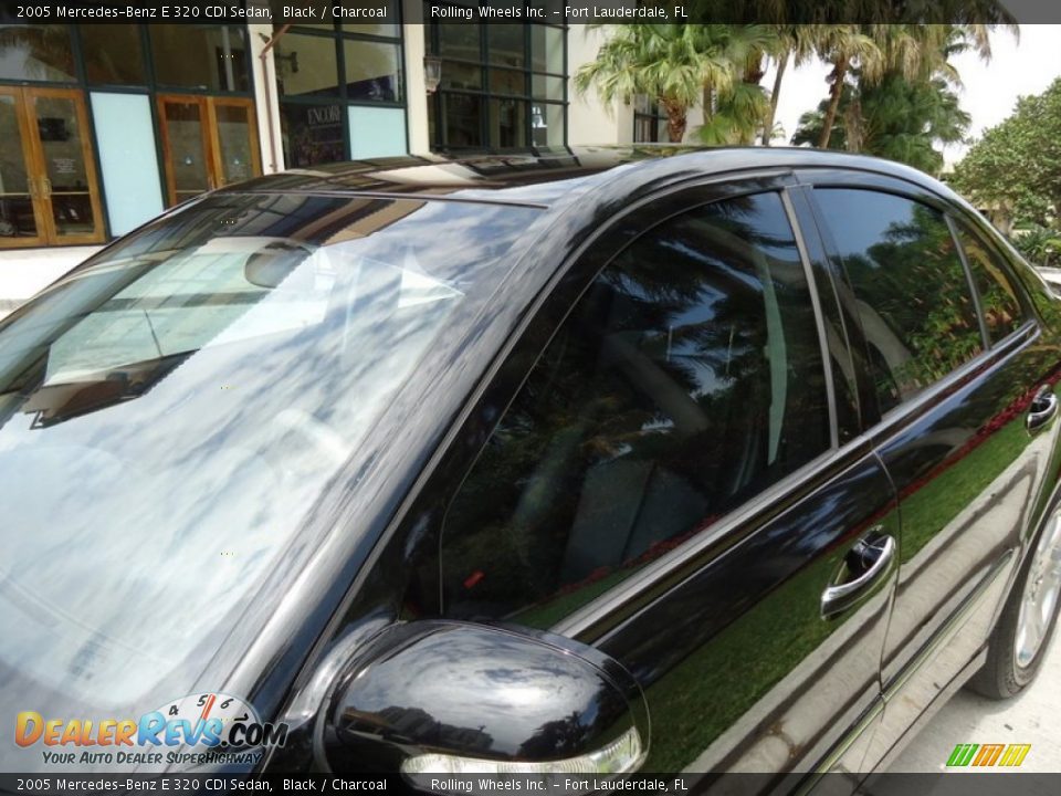 2005 Mercedes-Benz E 320 CDI Sedan Black / Charcoal Photo #25