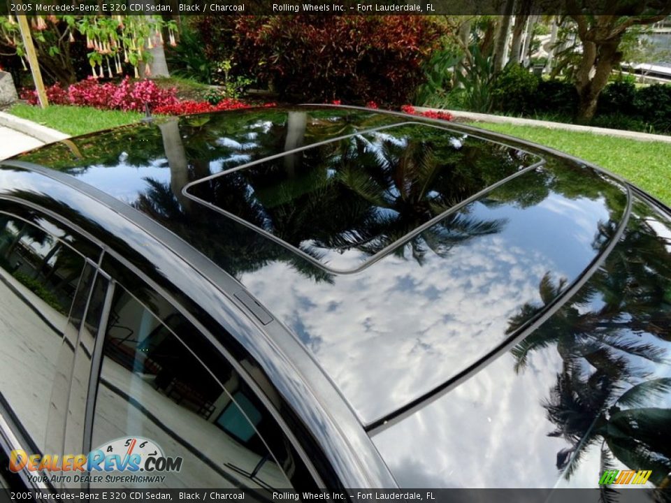 2005 Mercedes-Benz E 320 CDI Sedan Black / Charcoal Photo #30