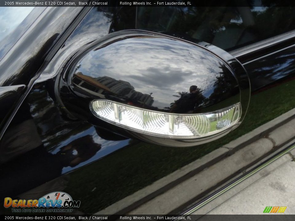 2005 Mercedes-Benz E 320 CDI Sedan Black / Charcoal Photo #32