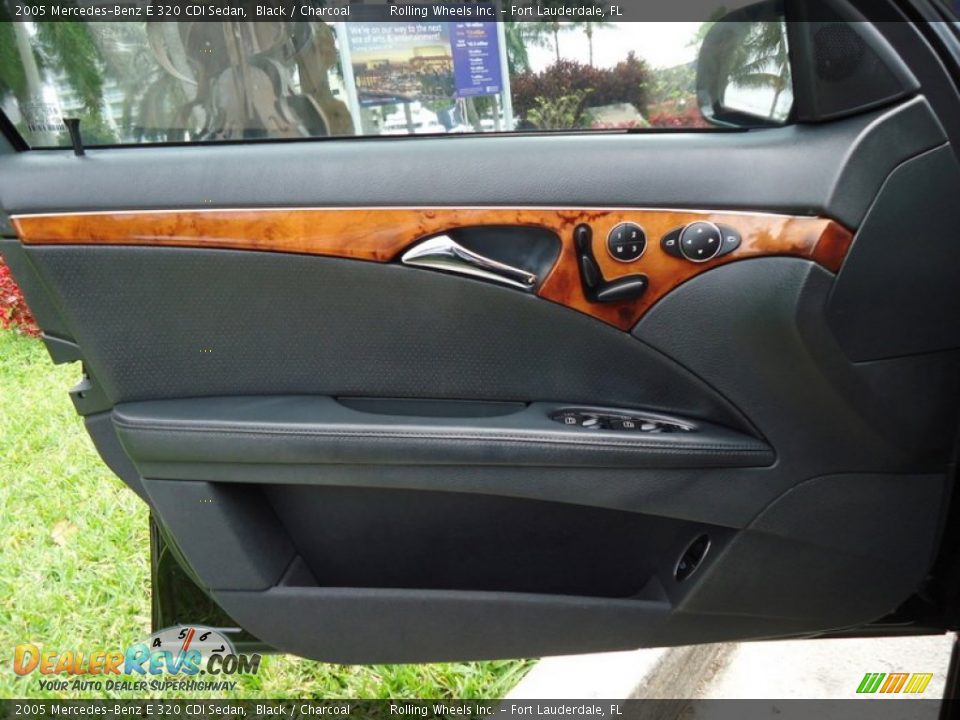 2005 Mercedes-Benz E 320 CDI Sedan Black / Charcoal Photo #34