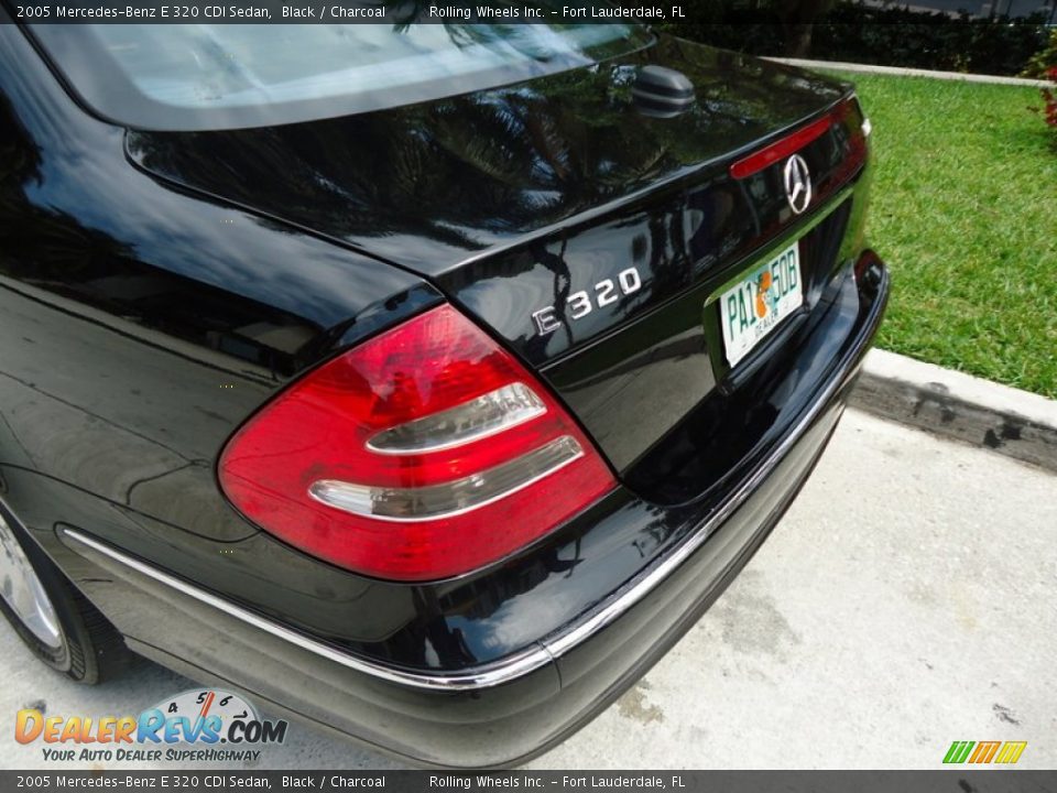 2005 Mercedes-Benz E 320 CDI Sedan Black / Charcoal Photo #36