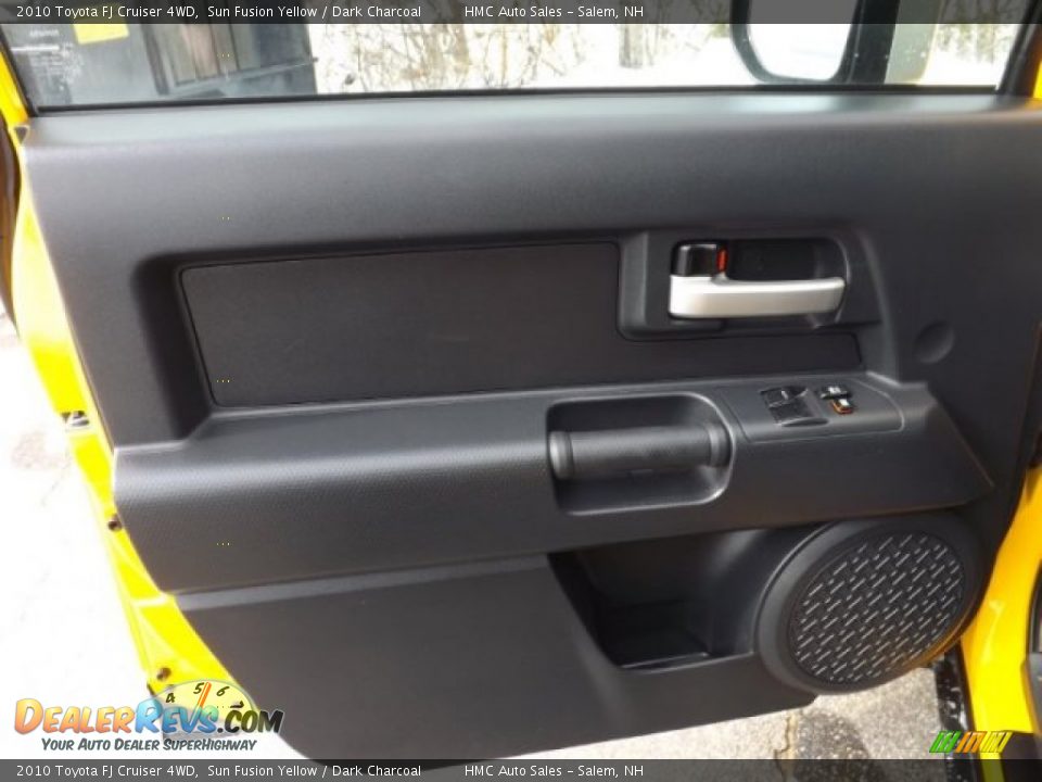 2010 Toyota FJ Cruiser 4WD Sun Fusion Yellow / Dark Charcoal Photo #10