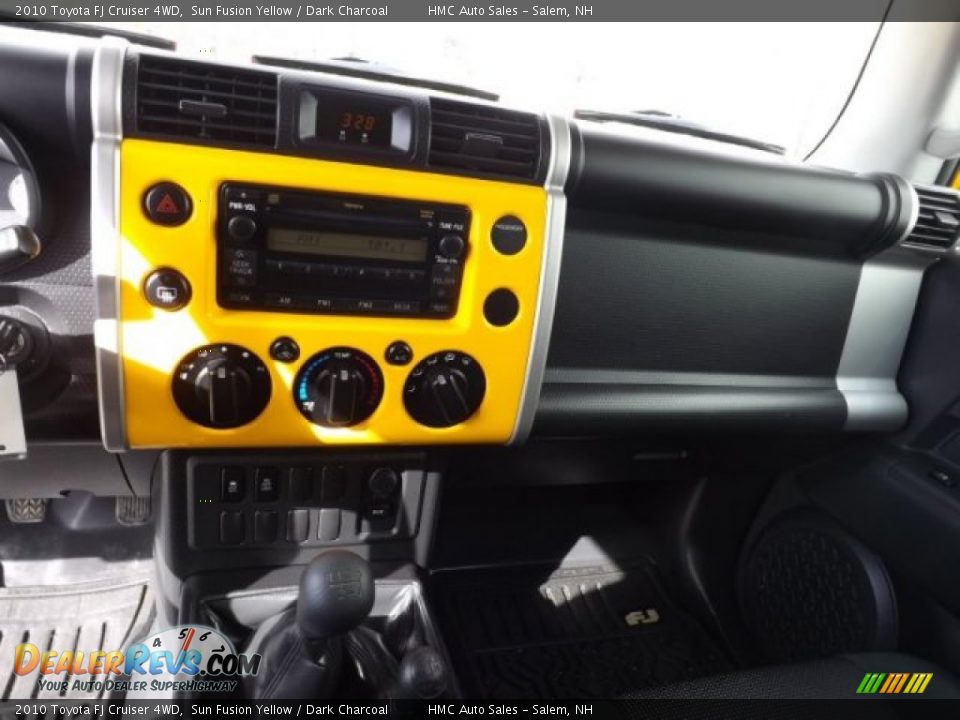 2010 Toyota FJ Cruiser 4WD Sun Fusion Yellow / Dark Charcoal Photo #11