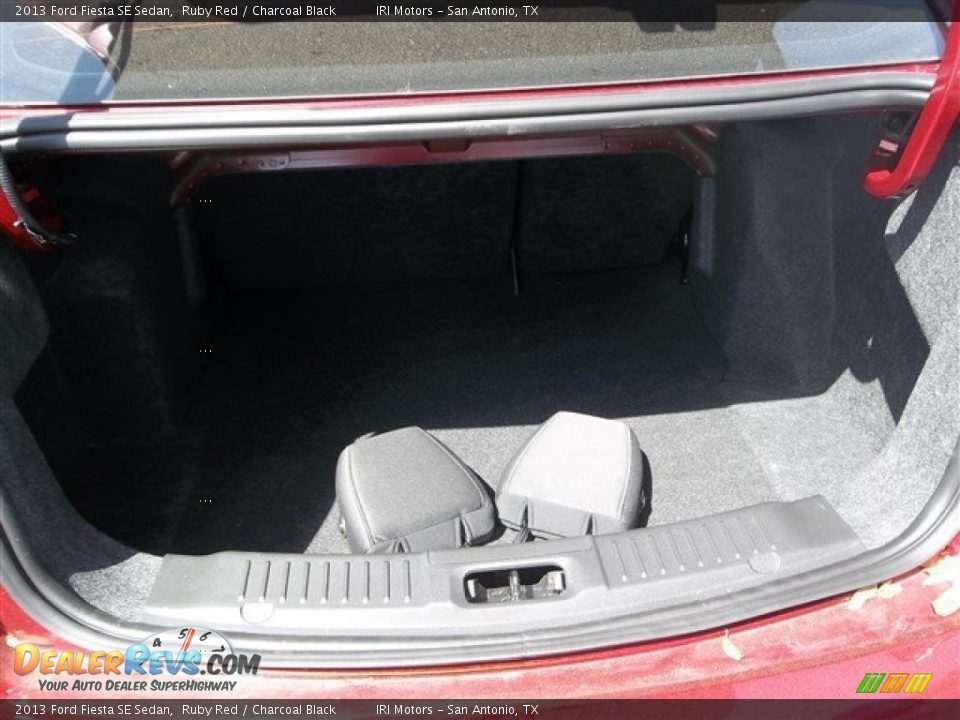 2013 Ford Fiesta SE Sedan Ruby Red / Charcoal Black Photo #7