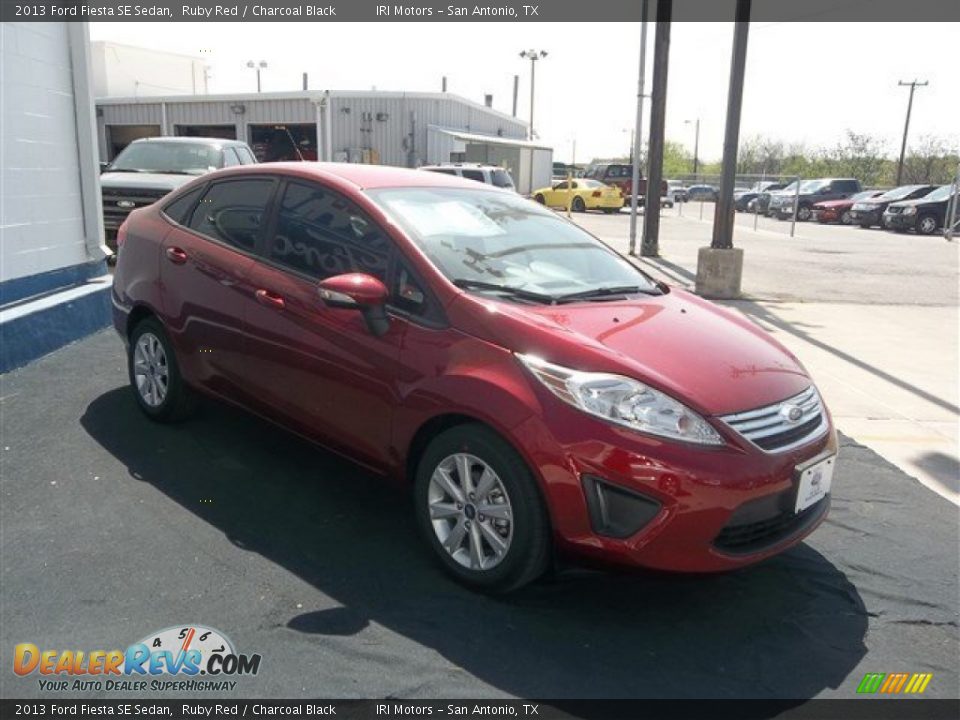 2013 Ford Fiesta SE Sedan Ruby Red / Charcoal Black Photo #9