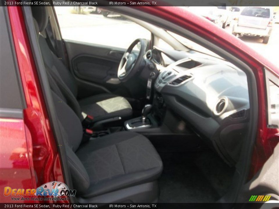 2013 Ford Fiesta SE Sedan Ruby Red / Charcoal Black Photo #13