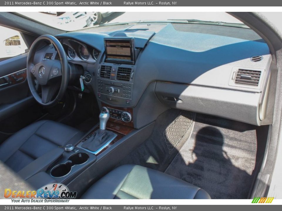 2011 Mercedes-Benz C 300 Sport 4Matic Arctic White / Black Photo #9