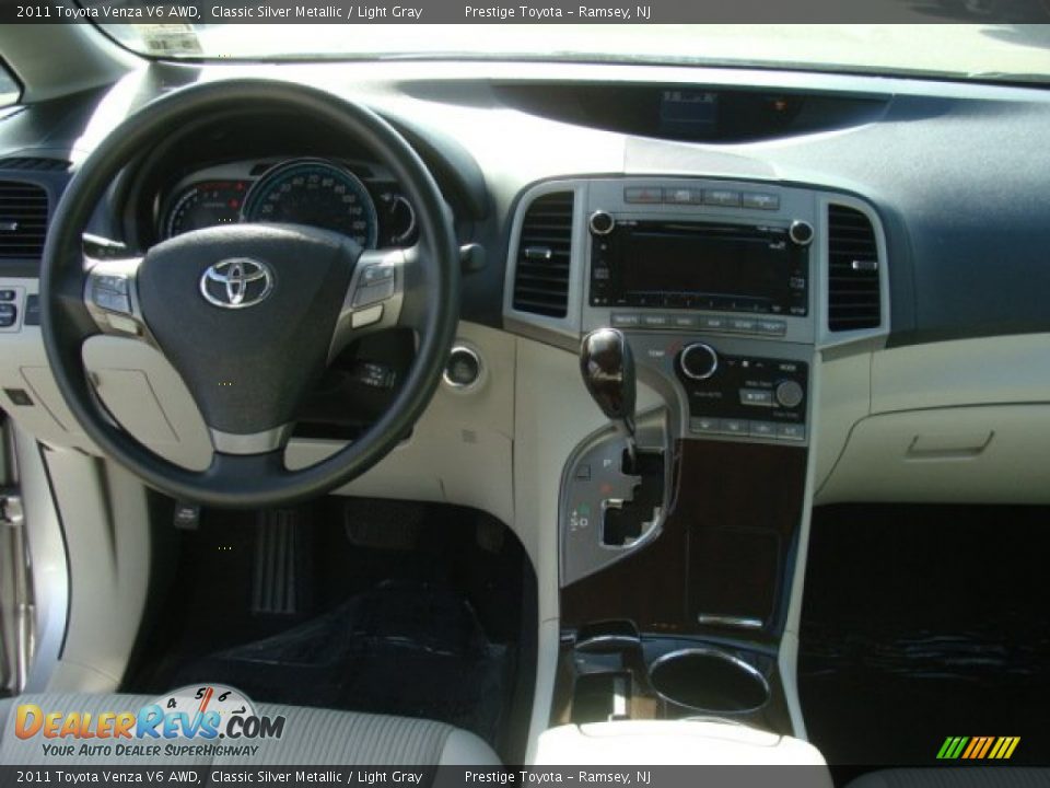 2011 Toyota Venza V6 AWD Classic Silver Metallic / Light Gray Photo #9