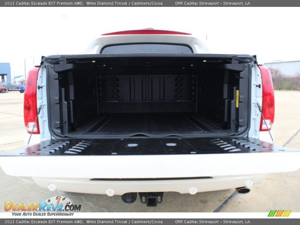 2013 Cadillac Escalade EXT Premium AWD Trunk Photo #23