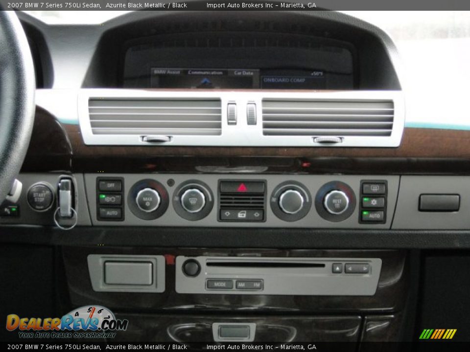 Controls of 2007 BMW 7 Series 750Li Sedan Photo #17