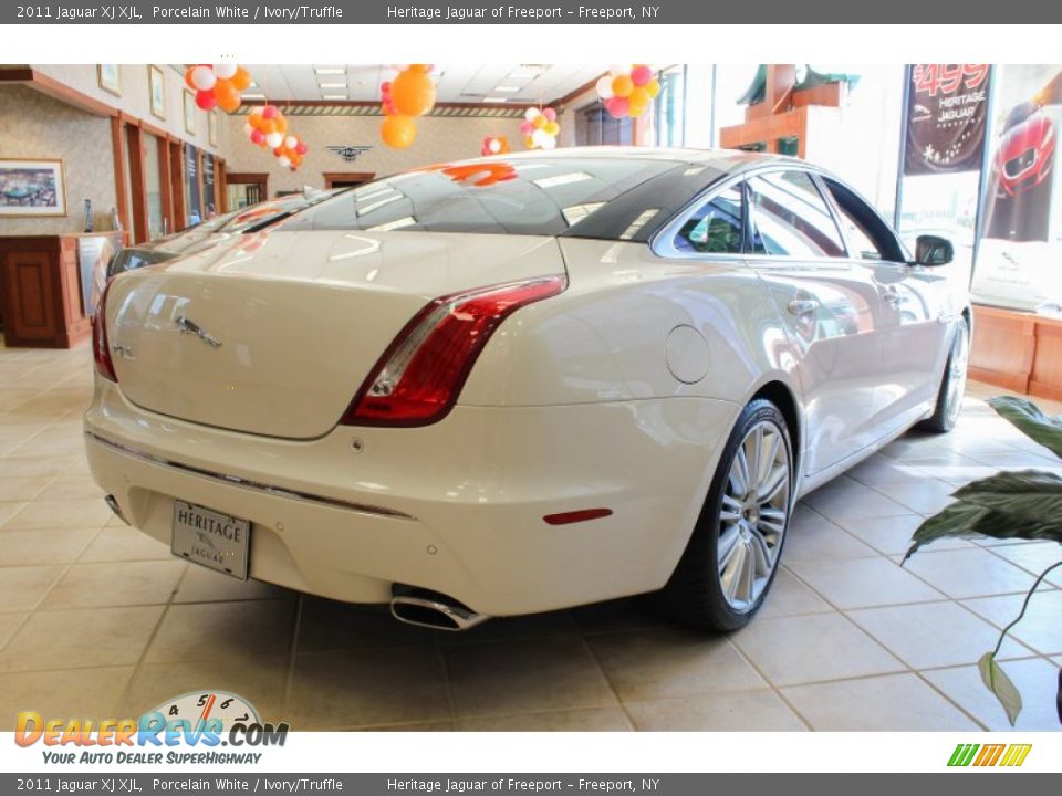 2011 Jaguar XJ XJL Porcelain White / Ivory/Truffle Photo #5