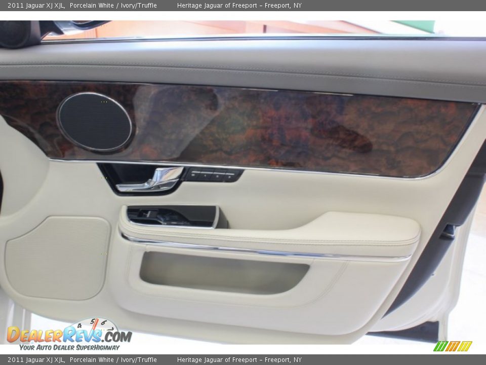 2011 Jaguar XJ XJL Porcelain White / Ivory/Truffle Photo #6