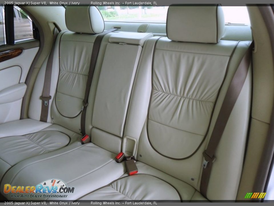 Rear Seat of 2005 Jaguar XJ Super V8 Photo #23