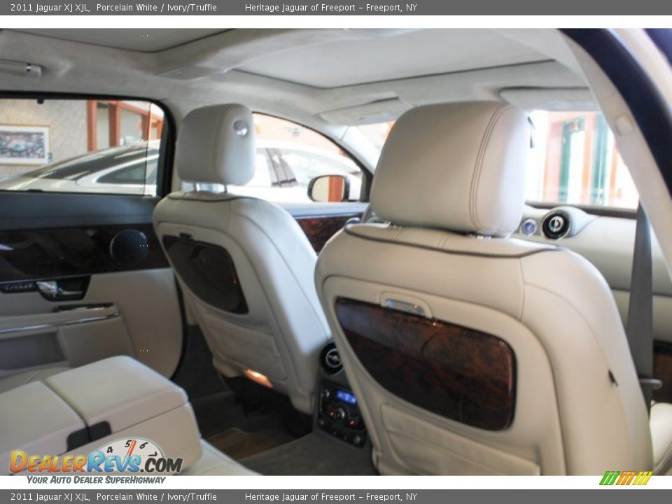 2011 Jaguar XJ XJL Porcelain White / Ivory/Truffle Photo #11