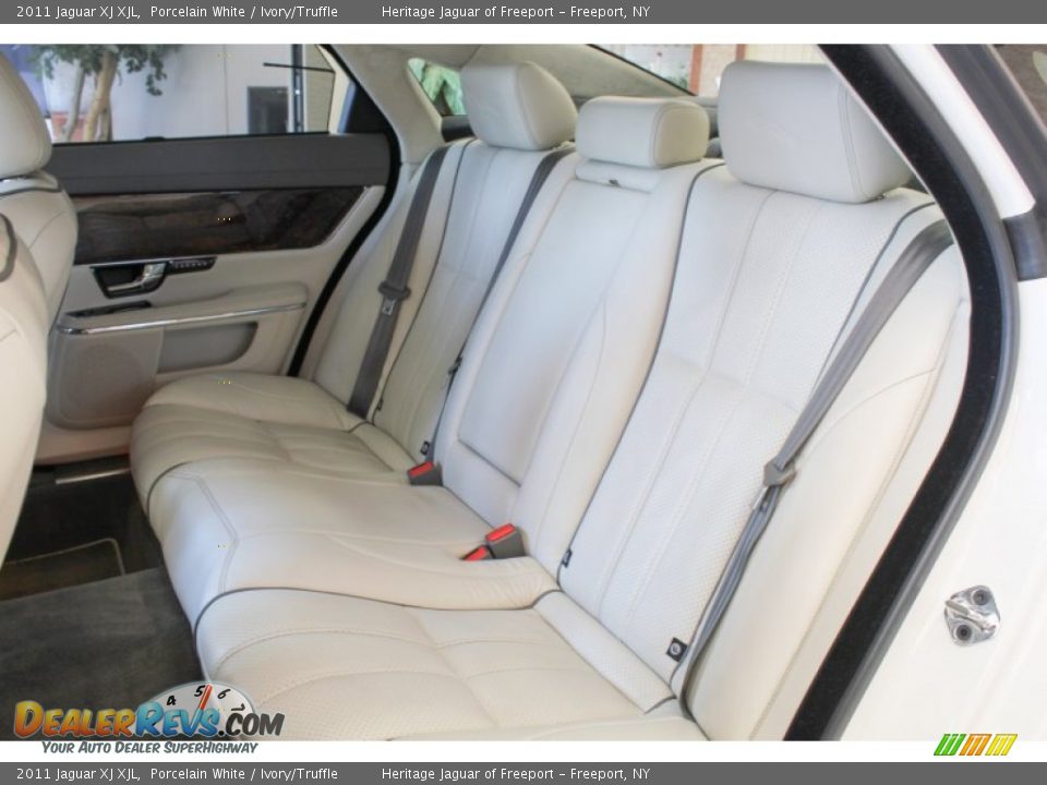 2011 Jaguar XJ XJL Porcelain White / Ivory/Truffle Photo #13