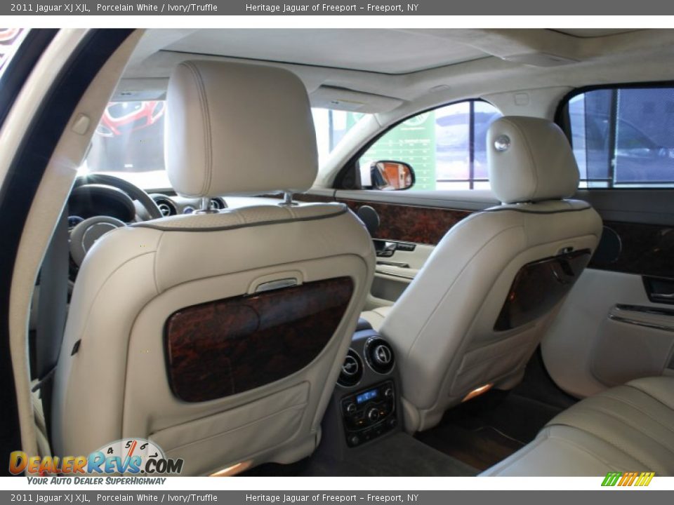 2011 Jaguar XJ XJL Porcelain White / Ivory/Truffle Photo #15