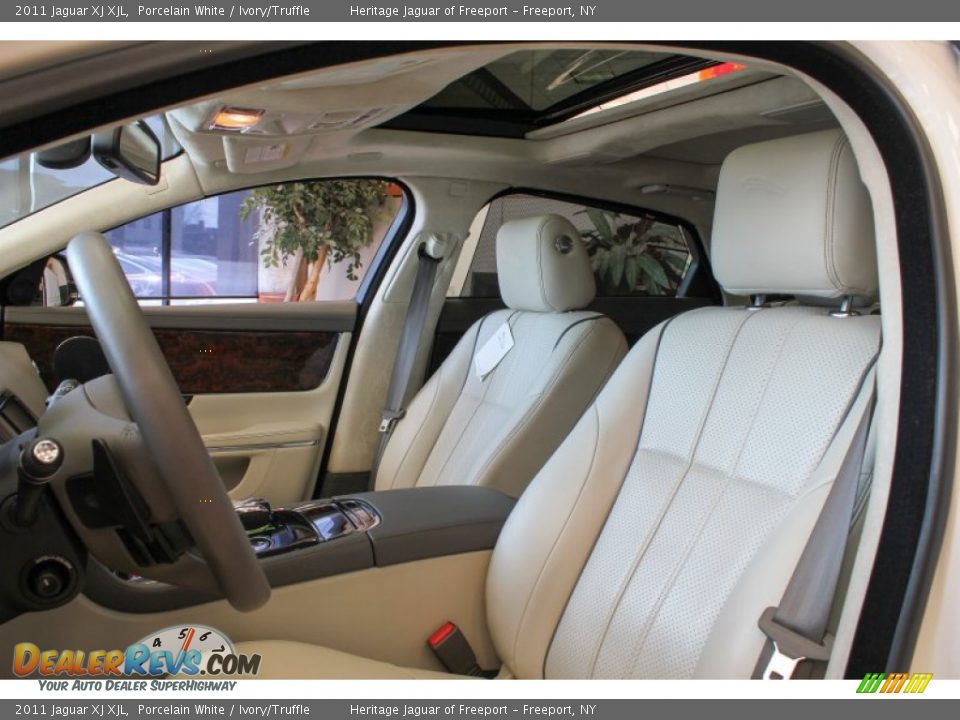 2011 Jaguar XJ XJL Porcelain White / Ivory/Truffle Photo #17