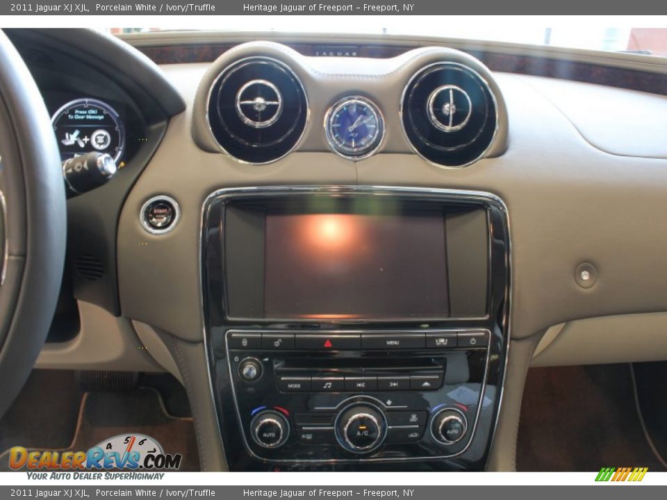 2011 Jaguar XJ XJL Porcelain White / Ivory/Truffle Photo #18