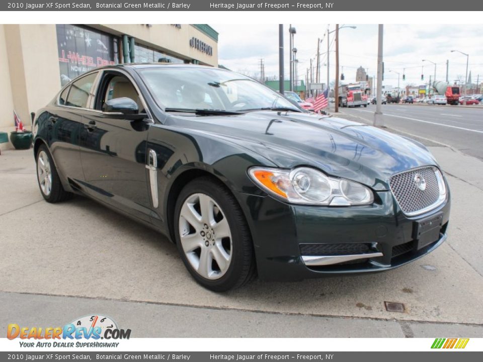 Front 3/4 View of 2010 Jaguar XF Sport Sedan Photo #8