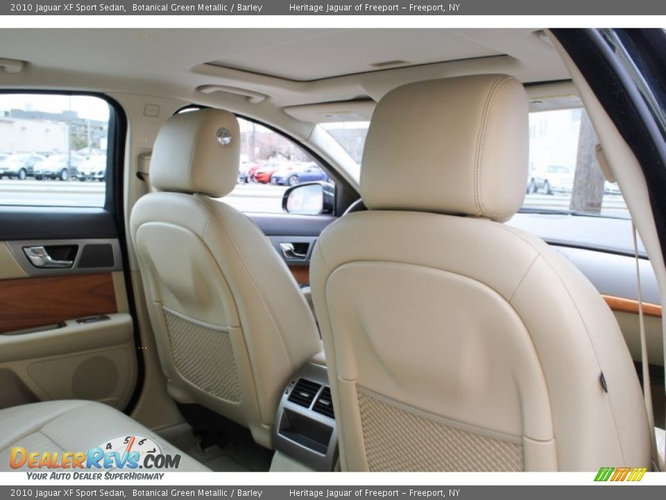 2010 Jaguar XF Sport Sedan Botanical Green Metallic / Barley Photo #15