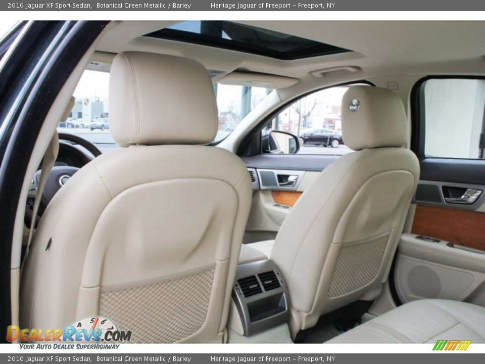 2010 Jaguar XF Sport Sedan Botanical Green Metallic / Barley Photo #18