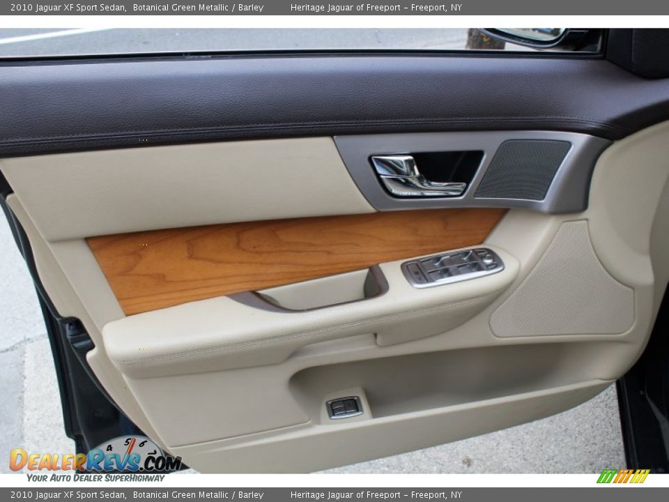 Door Panel of 2010 Jaguar XF Sport Sedan Photo #19