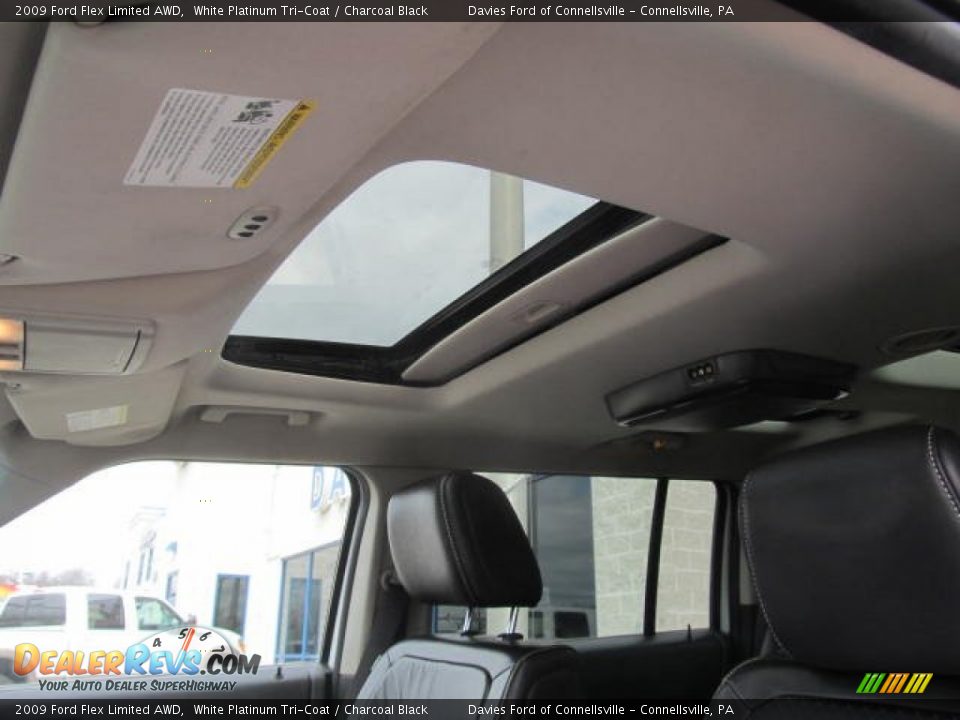2009 Ford Flex Limited AWD White Platinum Tri-Coat / Charcoal Black Photo #7