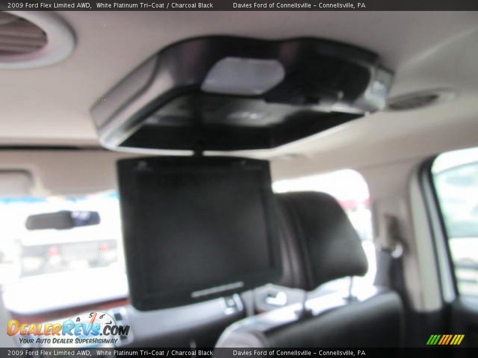 2009 Ford Flex Limited AWD White Platinum Tri-Coat / Charcoal Black Photo #10