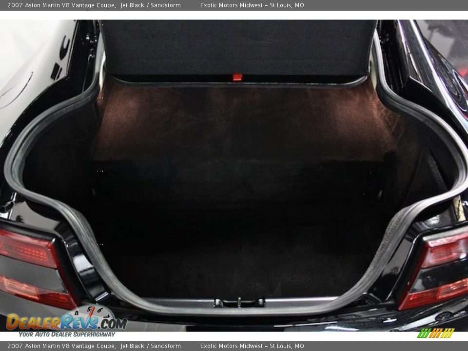 2007 Aston Martin V8 Vantage Coupe Trunk Photo #24