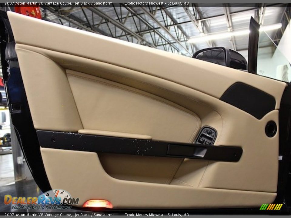 Door Panel of 2007 Aston Martin V8 Vantage Coupe Photo #25