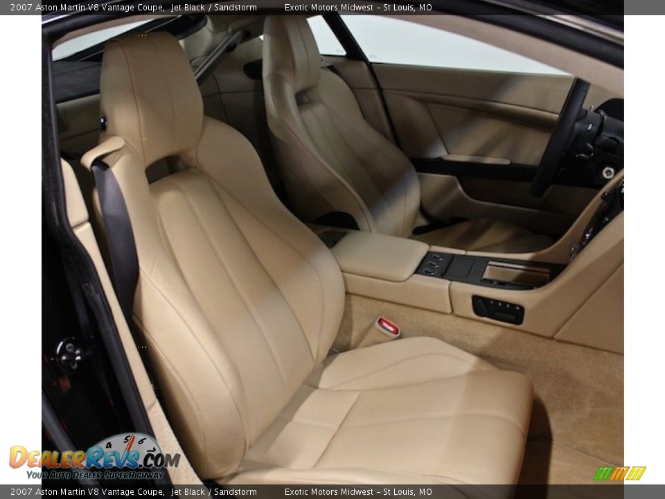Front Seat of 2007 Aston Martin V8 Vantage Coupe Photo #32