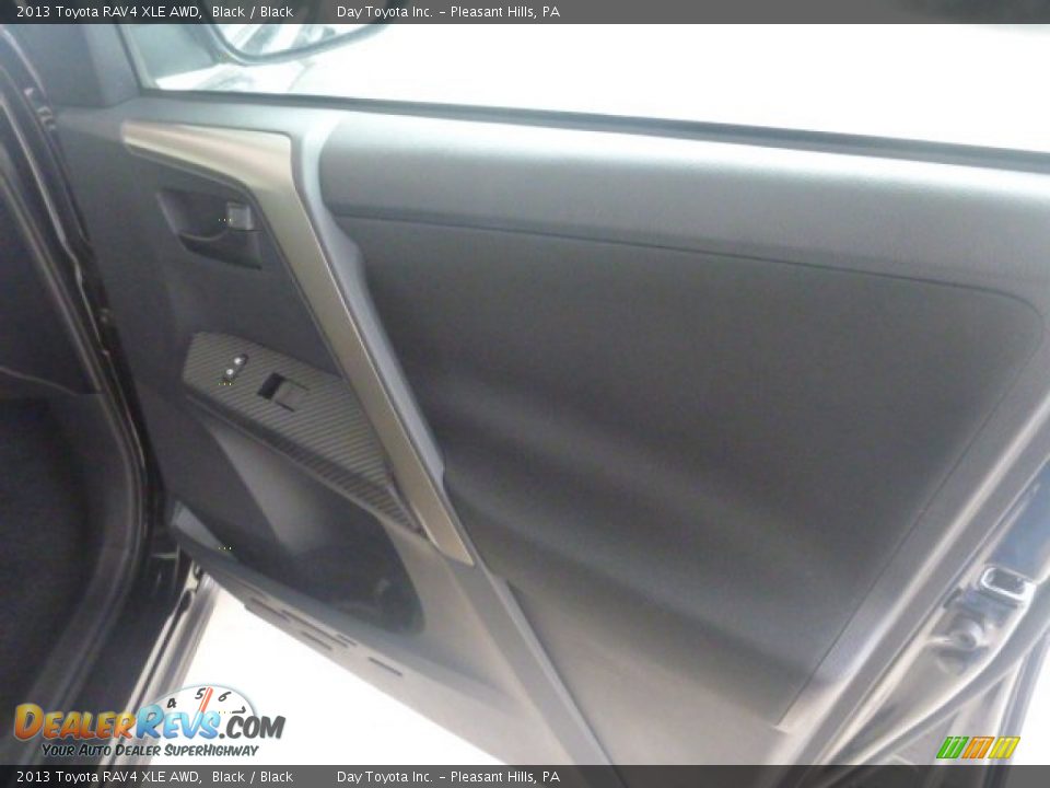 2013 Toyota RAV4 XLE AWD Black / Black Photo #15