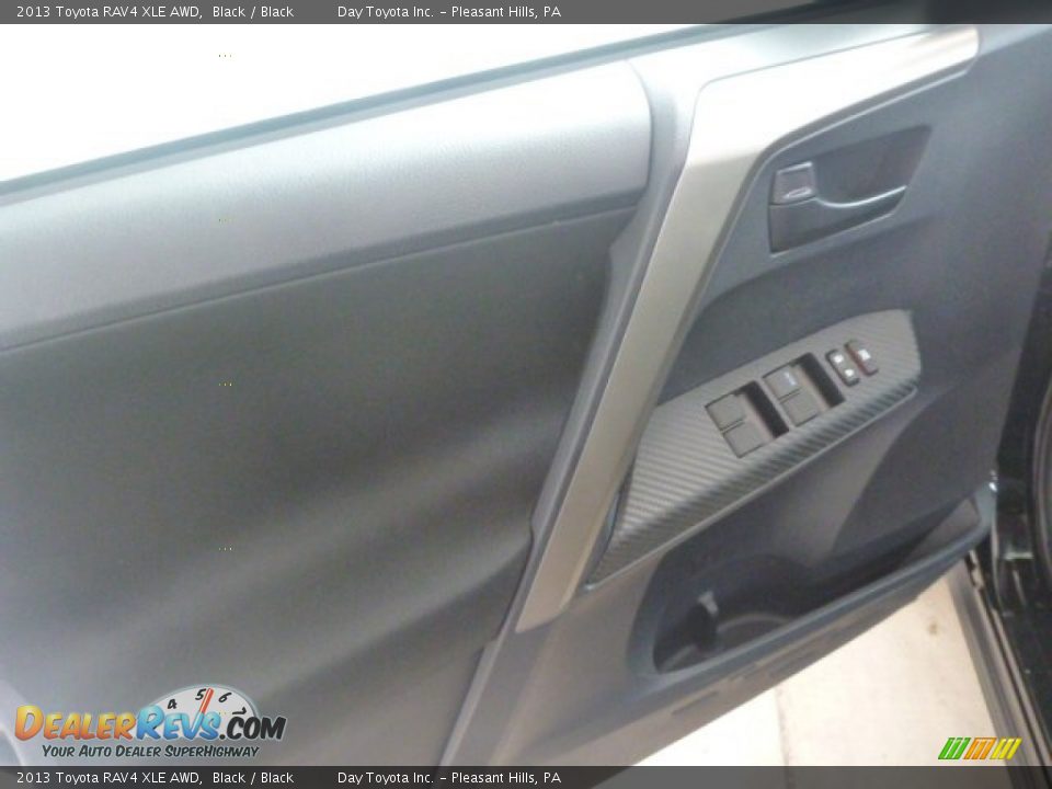 2013 Toyota RAV4 XLE AWD Black / Black Photo #18